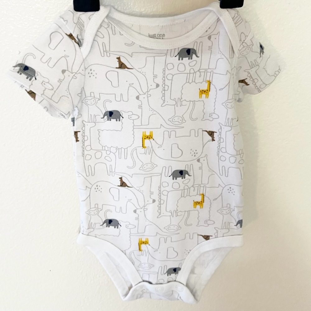 Carter’s- onesie/unisex, white w/animals, size 3 mos